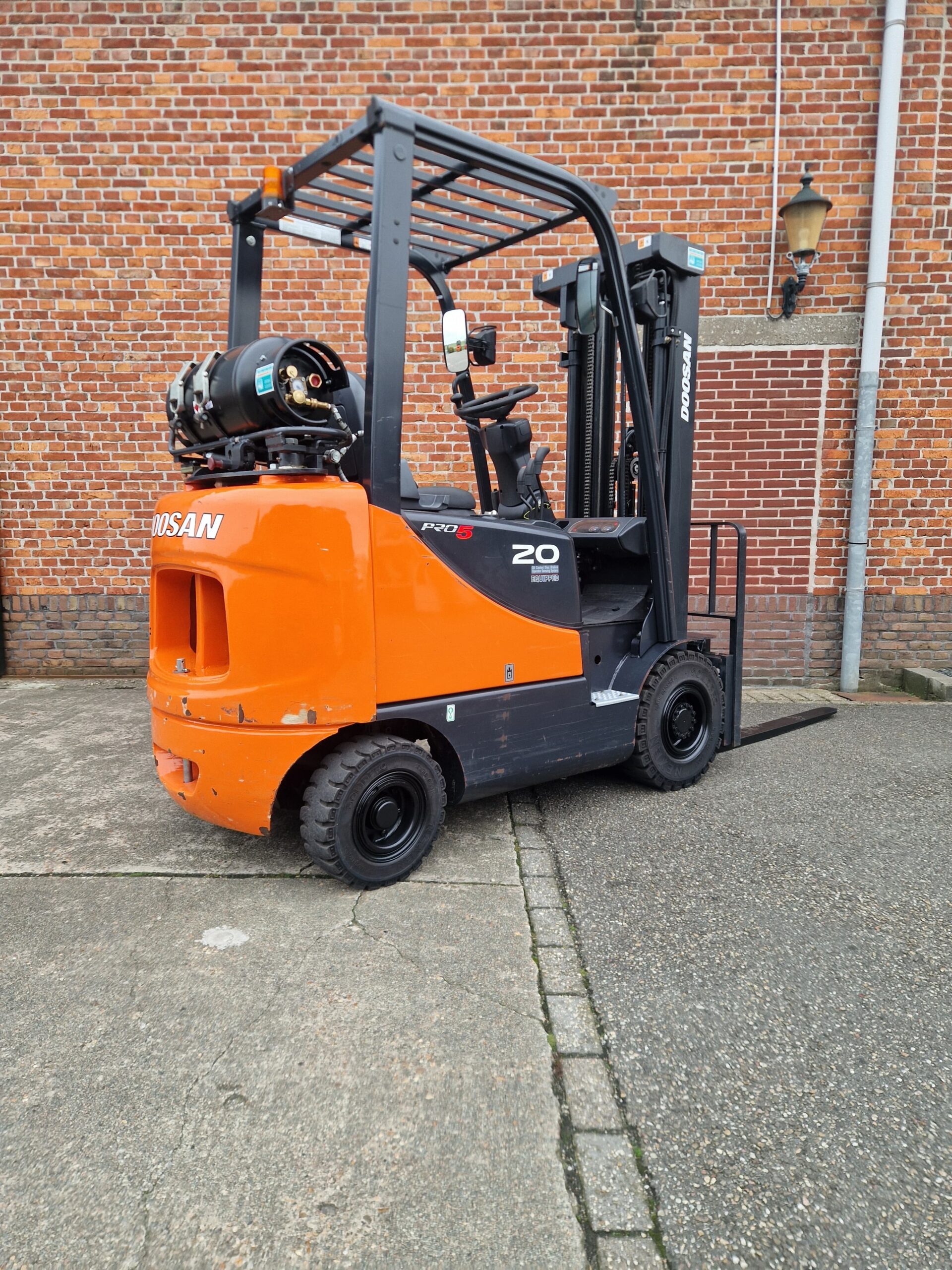 Doosan 631